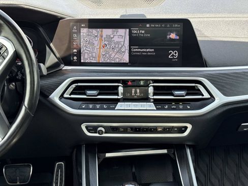 Used 2022 BMW X7 M50i AWD/4WD image 14