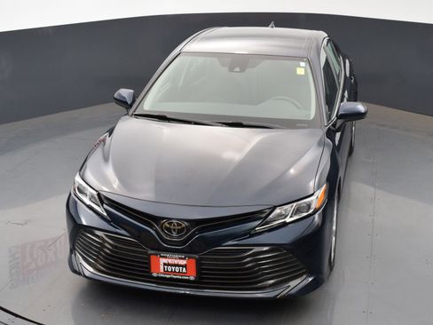 Used 2019 Toyota Camry LE image 22