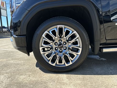 Certified 2025 GMC Sierra 1500 Denali Ultimate AWD/4WD image 12