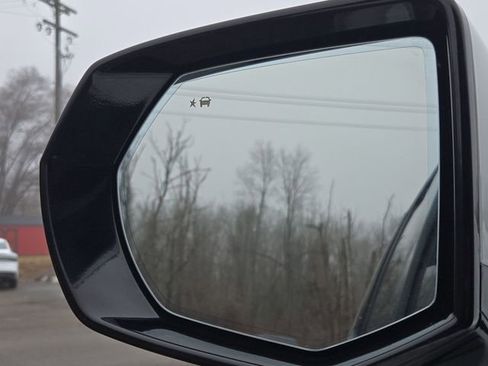 Used 2021 GMC Yukon XL AT4 w/ AT4 Premium Plus Package image 34