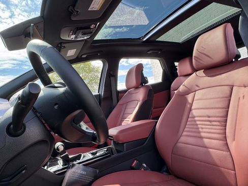 New 2025 Kia Sportage SX image 25