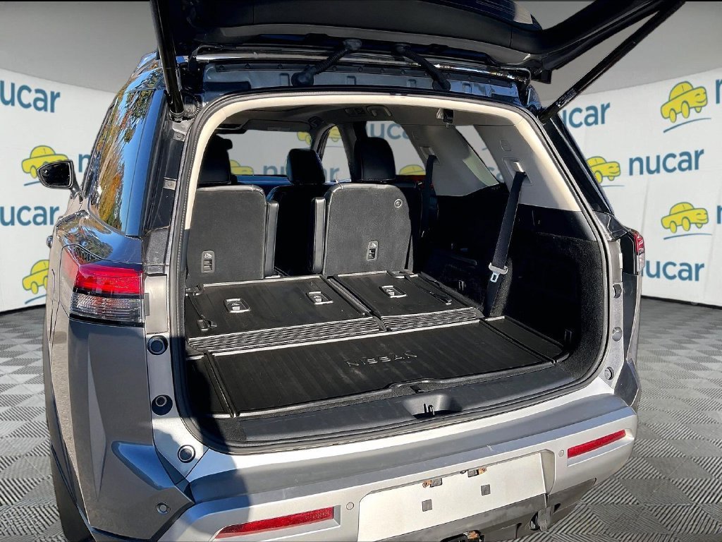 Used 2022 Nissan Pathfinder Platinum w/ Cargo Package AWD/4WD image 38