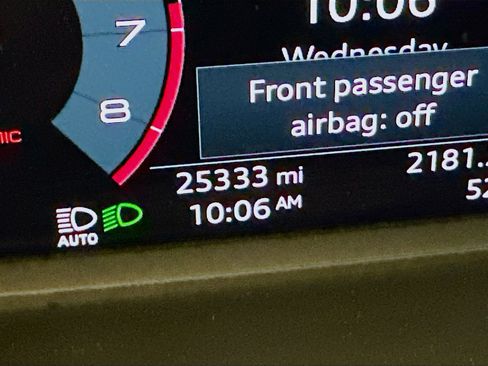 Used 2025 Audi Q3 2.0T Premium image 19