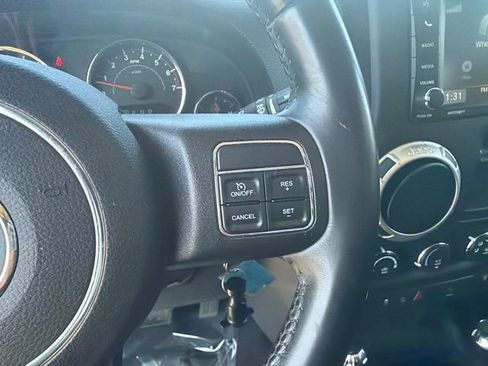 Used 2018 Jeep Wrangler Unlimited Sahara AWD/4WD image 22