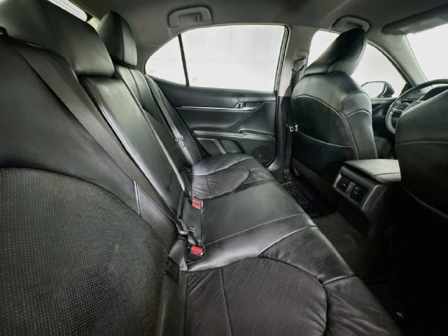 Used 2022 Toyota Camry XLE FWD image 24