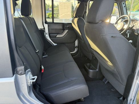 Used 2016 Jeep Wrangler Unlimited Sport w/ Power Convenience Group image 30