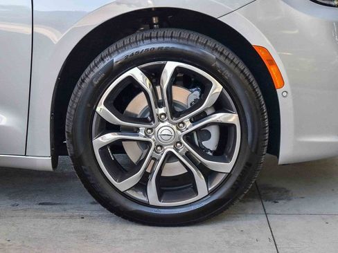 New 2026 Chrysler Pacifica Pinnacle w/ Trailer Tow Group image 11