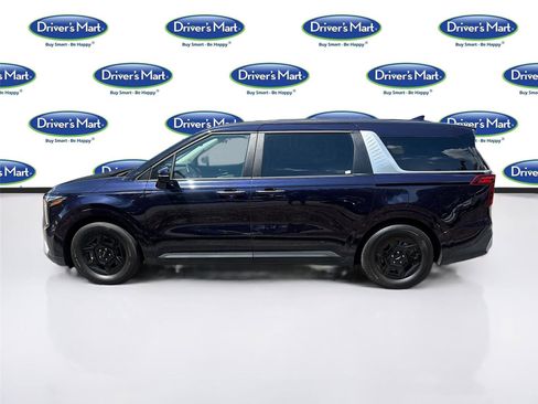 Used 2025 Kia Carnival FWD image 4