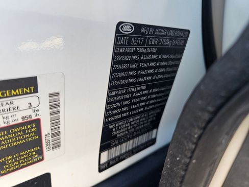 Used 2017 Land Rover Range Rover Supercharged image 22