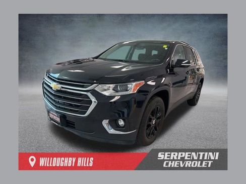 Used 2020 Chevrolet Traverse LT FWD image 1