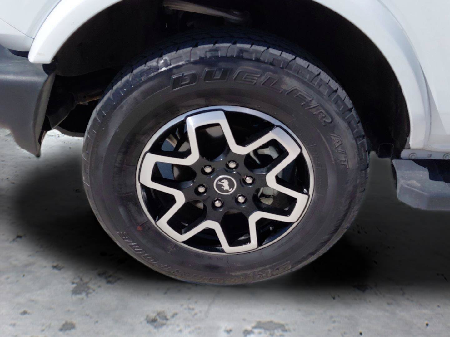 Used 2022 Ford Bronco Outer Banks AWD/4WD image 32