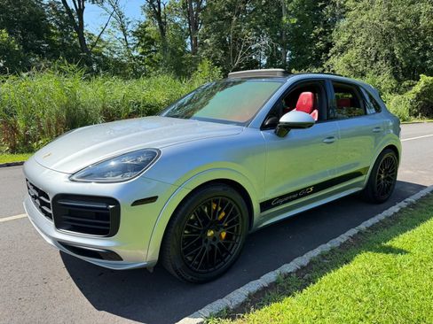 Used 2021 Porsche Cayenne GTS w/ Premium Package Plus AWD/4WD image 13