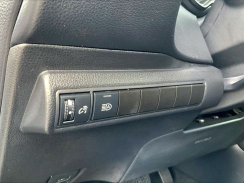 Used 2025 Toyota Corolla LE FWD image 34