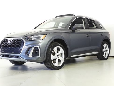 Used 2023 Audi Q5 2.0T Premium Plus w/ Premium Plus Package AWD/4WD image 2
