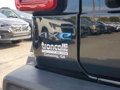 Certified 2022 Jeep Wrangler Unlimited Rubicon 4xe w/ Cold Weather Group image 8