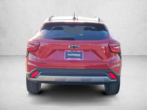 New 2026 Chevrolet Trax LT w/ Driver Confidence Package image 8