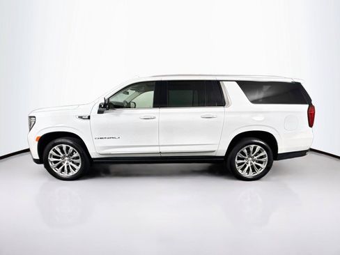 Used 2024 GMC Yukon XL Denali AWD/4WD image 14