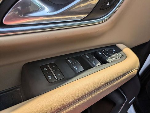 Used 2023 Chevrolet Tahoe Premier w/ Advanced Technology Package image 15