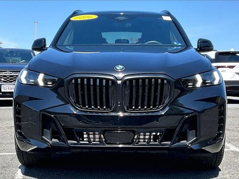 Used 2026 BMW X5 xDrive40i w/ M Sport Package image 3