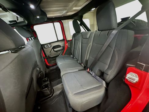 Used 2025 Jeep Wrangler Unlimited Sport AWD/4WD image 28
