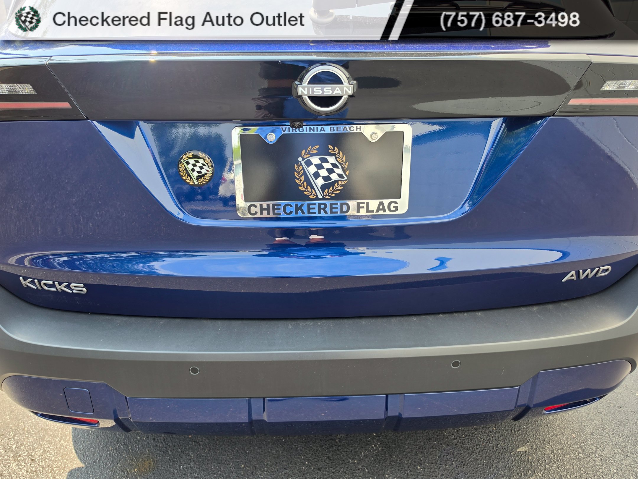 Used 2025 Nissan Kicks SV AWD/4WD image 13