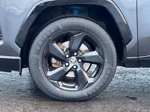 Used 2020 Toyota RAV4 XSE image 25