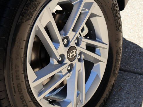 New 2025 Hyundai Tucson SE image 39