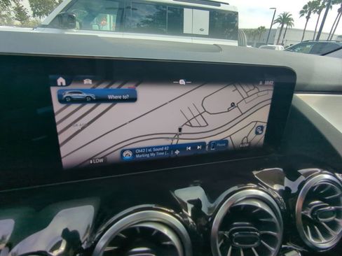 Used 2024 Mercedes-Benz GLA 250 4MATIC image 8