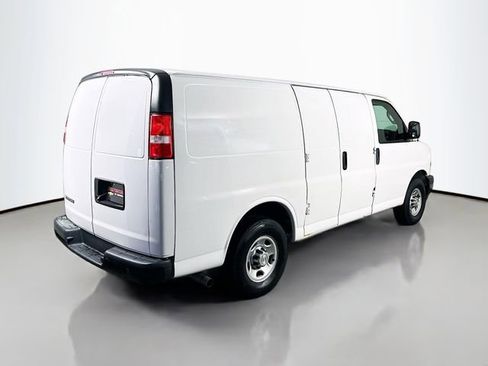 Used 2021 Chevrolet Express 2500 image 6
