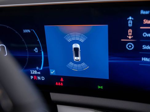 Certified 2025 Cadillac Optiq Sport 2 w/ LPO, Floor Liner Package image 30