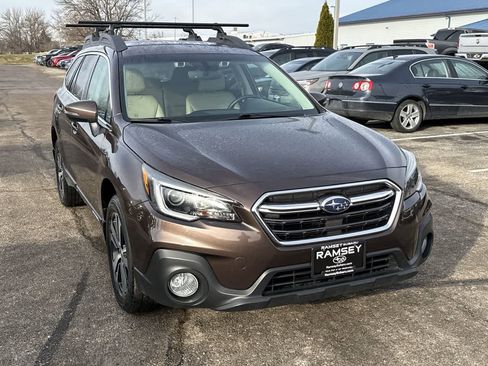 Used 2019 Subaru Outback 2.5i Limited w/ Popular Package #2 image 8
