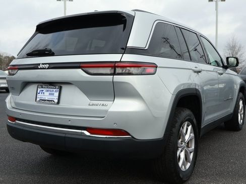 Used 2022 Jeep Grand Cherokee Limited RWD image 5