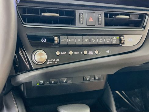 Used 2024 Lexus ES 350 w/ Premium Package FWD image 15