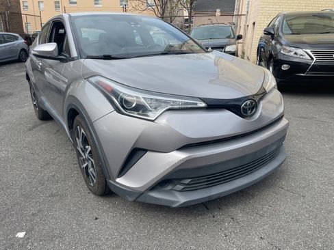 Used 2018 Toyota C-HR XLE image 4