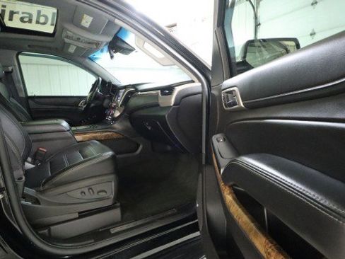 Used 2016 GMC Yukon XL Denali w/ Open Road Package AWD/4WD image 10