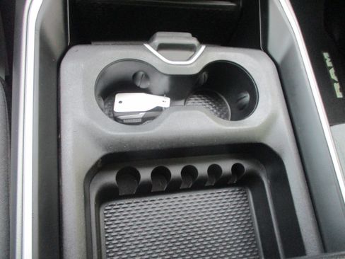 Used 2020 RAM 1500 Lone Star RWD image 12