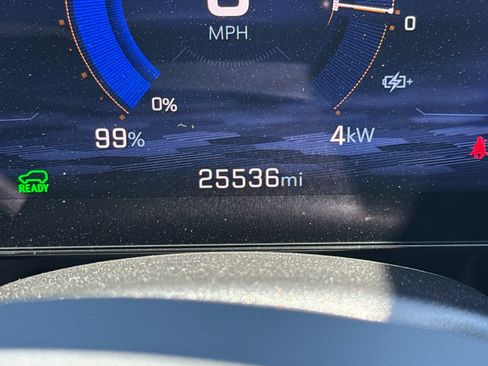 Used 2024 Chevrolet Equinox EV LT FWD image 25