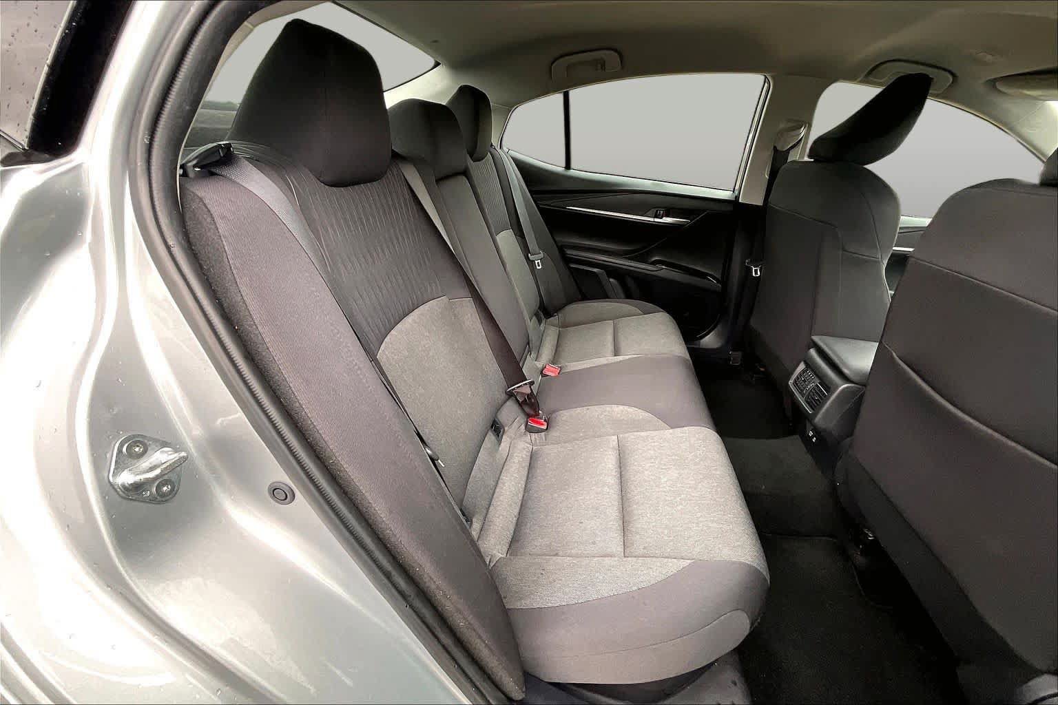 Used 2025 Toyota Camry LE FWD image 19