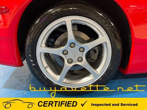 Used 2000 Chevrolet Corvette Coupe RWD image 11