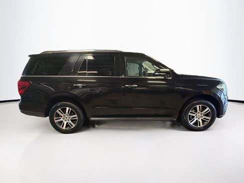Used 2024 Ford Expedition Limited image 10