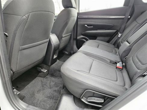 Used 2022 Hyundai Tucson SE image 11