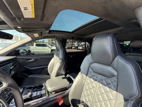 Used 2023 Audi SQ8 Prestige w/ Prestige Package image 27