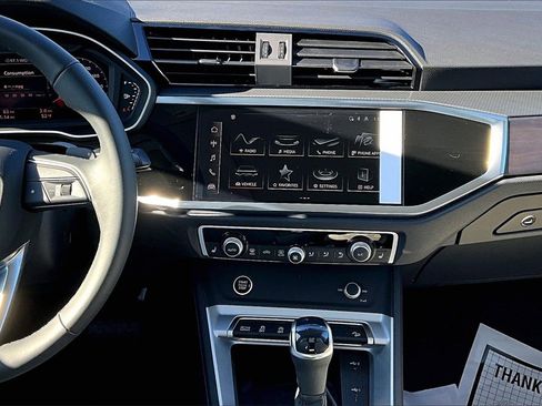 New 2025 Audi Q3 2.0T Premium image 6