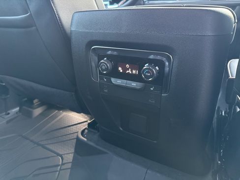 New 2026 Chevrolet Suburban Premier image 26