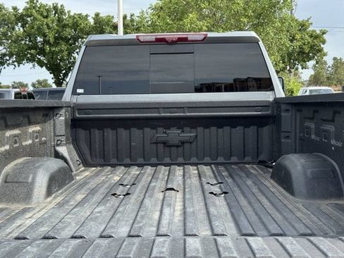 Used 2025 Chevrolet Silverado 2500 ZR2 w/ Technology Package AWD/4WD image 32