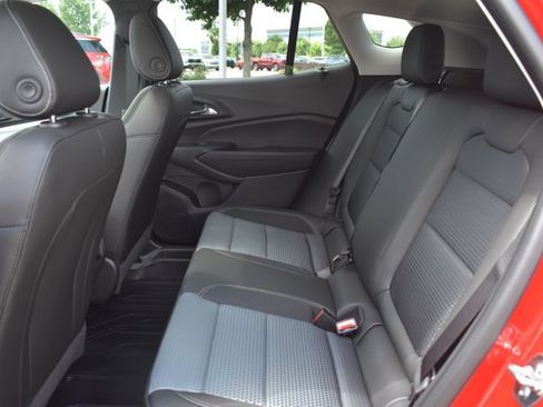 New 2026 Chevrolet Trax LT w/ Sunroof Package FWD image 15