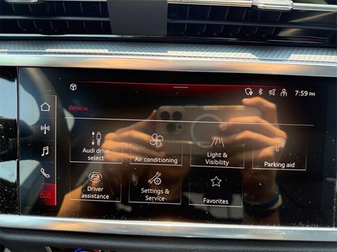 New 2025 Audi Q3 2.0T Premium image 15