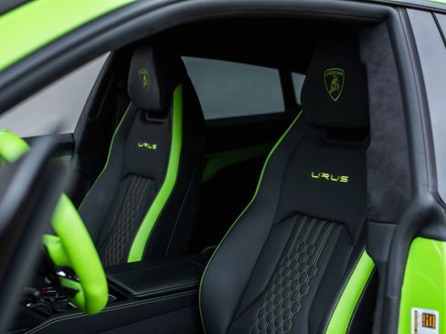 Used 2023 Lamborghini Urus S image 15