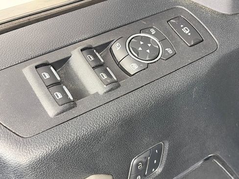 Used 2018 Ford F250 Lariat w/ Lariat Value Package image 22