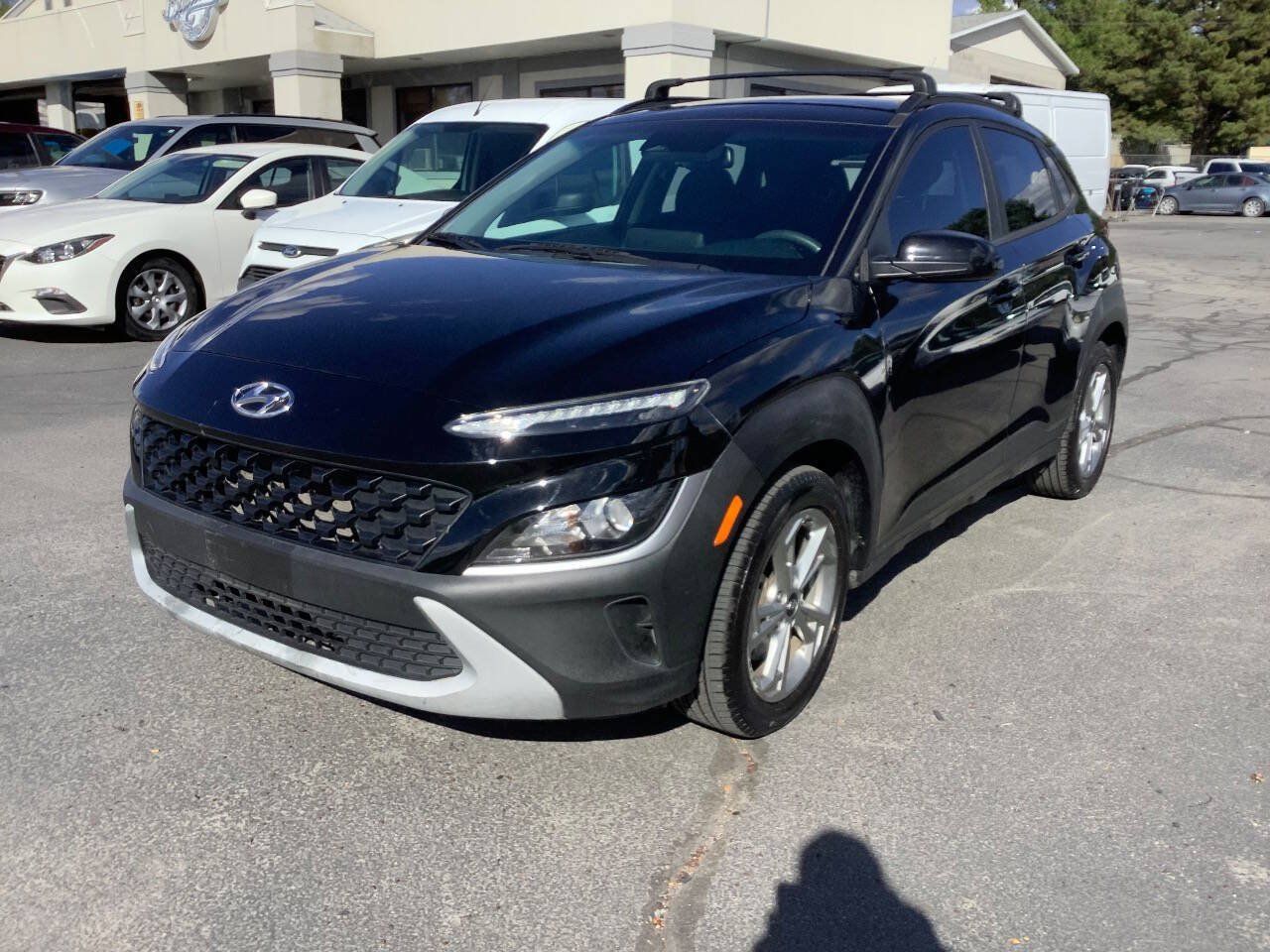 Used 2022 Hyundai Kona SEL AWD/4WD image 2